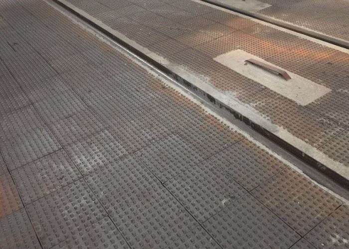 OEM High-Quality Sand Cast High Temperature Resistant Floor Tile GG20 HT200 Gray Iron Material