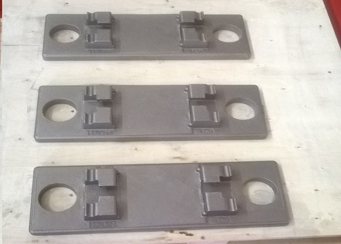 OEM Service Railway Transit sand Casting iron Parts Bearing Plate For Industrial Machinery
